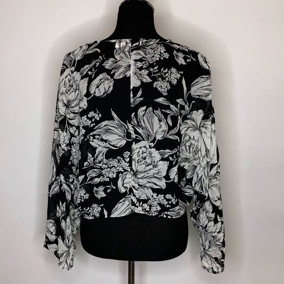 MINKPINK black white floral sheer cropped top size Medium - Picture 12 of 12